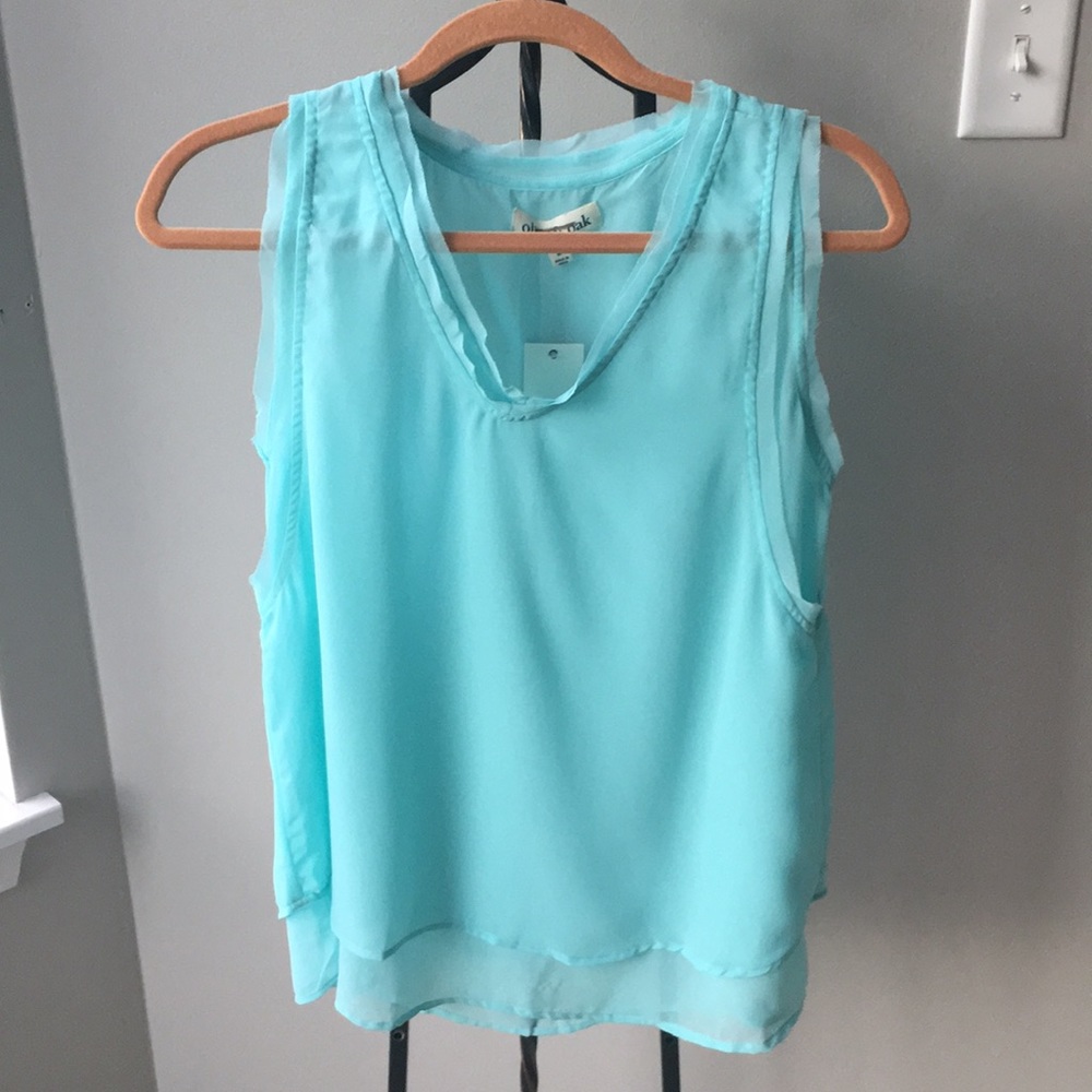 Olive & Oak sleeveless blouse